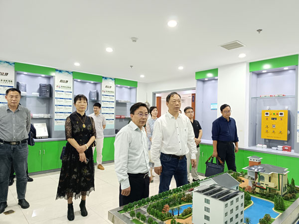 湖南省政协副主席、民建湖南省委会主委赖明勇莅临星空网页版走访调研